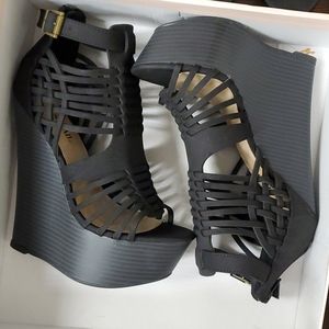 Just fab black wedges size 6
